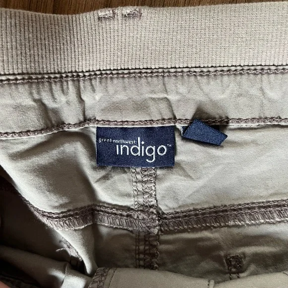 Khaki Capri Pants - Picture 3 of 4